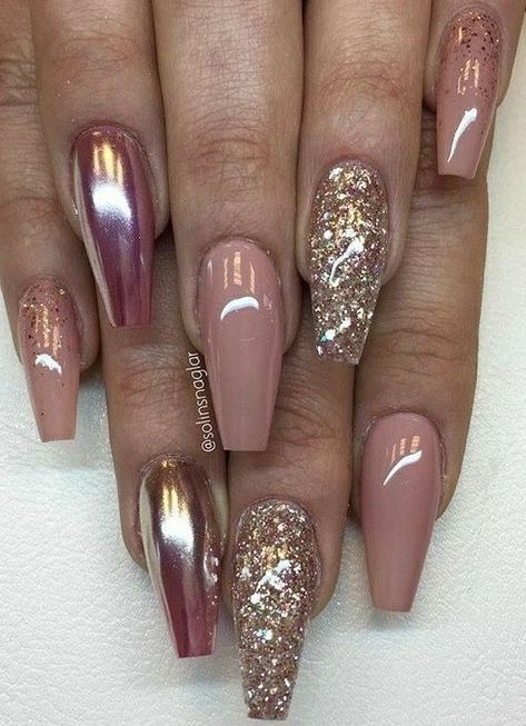 Matte Make Up, Coffin Acrylic Nails, Shiny Nails Designs, Rose Gold Nails, Rose Nails, Metallic Nails, Nail Designs Glitter, Coffin Nails Designs, Bling Nails