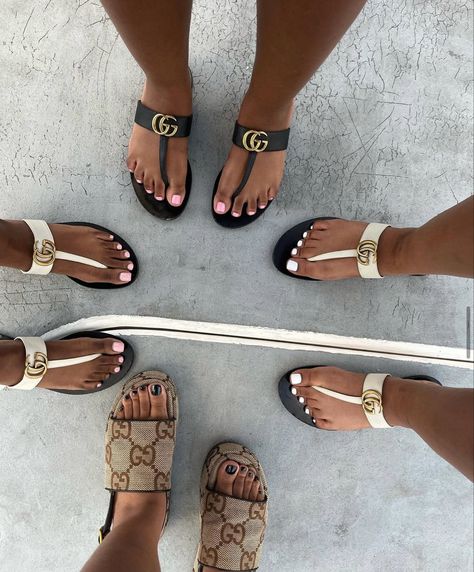 Luxury Slides For Women On Vacation, Chic Luxury Slide Sandals, Luxury Elegant Flat Heel Slides, Luxury Sandals For Streetwear, Designer Luxury Summer Slippers, Pretty Slippers, Casual Shoes Women Sneakers, Happy Woman Day, Pretty Sandals