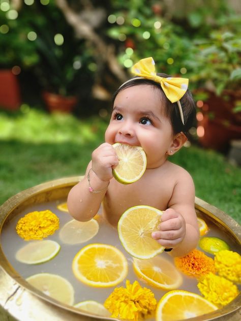 Crawling Baby Photoshoot, 8 Months Baby Photoshoot, 8 Month Old Photoshoot, 8 Months Photoshoot Ideas, Baby Milk Bath, 8 Month Baby, 1 Year Baby, Newborn Baby Photoshoot