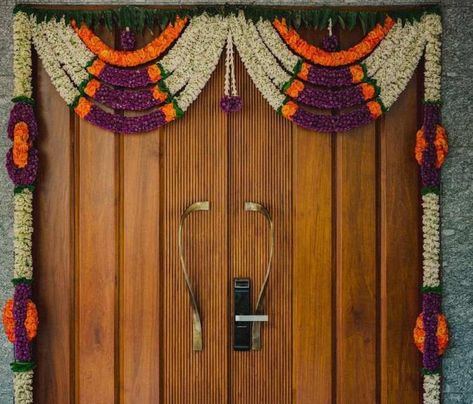 Door Flower Decoration, Women Praying, Flower Jewellery For Mehndi, Indian Wedding Decorations Receptions, Small Wedding Decor, Reception Stage Decor, Pooja Decor, Home Flower Decor, Indian Wedding Decor