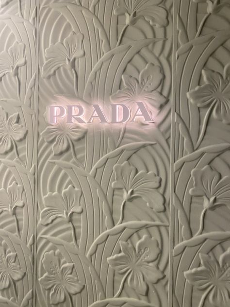 Prada Aesthetic Wallpaper, Prada Aesthetic, Makeup Studio Decor, Beauty Skin Quotes, Diy Abstract Canvas Art, Drawing Wallpaper, Angel Aesthetic, Trendy Wallpaper, Backgrounds Phone Wallpapers