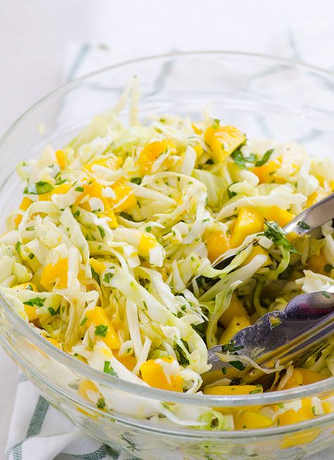 Mango Slaw Recipes, Eating Mango, Fast Metabolism Recipes, Mango Slaw, White Cabbage, Delicious Clean Eating, Slaw Recipes, Mango Recipes, Healthy Family Meals