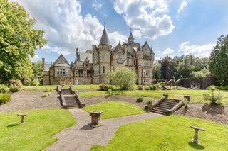 Castle Hotel, Scottish Castles, Air Bnb, Loire Valley, Hot Tub Outdoor, Conde Nast Traveler, French Chateau, Apartment Garden, New York State