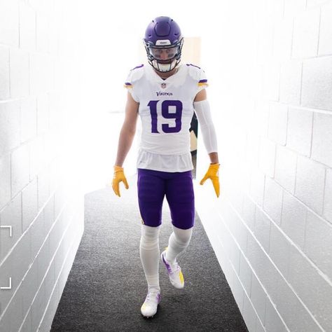 Adam Thielen, B2b Social Media, Football Drip, Active Campaign, List Of Websites, Vikings Football, Business Data, Free Day, Football Player