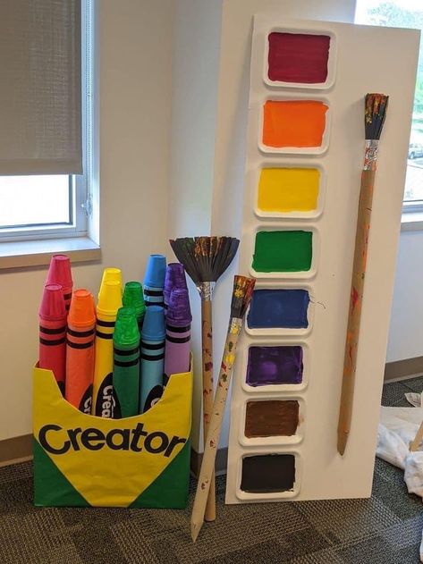 School Decorations Ideas Art Projects, Art Area Decoration Preschool, Crayola Preschool Theme, Art Show Photo Op, Diy Giant Paint Brush, Paint Classroom Theme, Art Vbs Theme, Art Show Ideas For Preschoolers, Art Themed Decorations