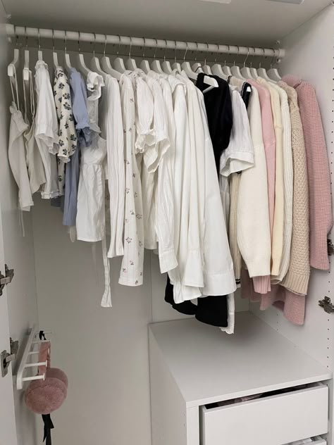 Coquette Room Closet, Wardrobe Aesthetic Vision Board, Coquette Closet Aesthetic, Vision Board Wardrobe, Clothing Vision Board, Pink And White Closet, Inside Closet Ideas, Aesthetic Closets, Closet Organization Ideas Aesthetic