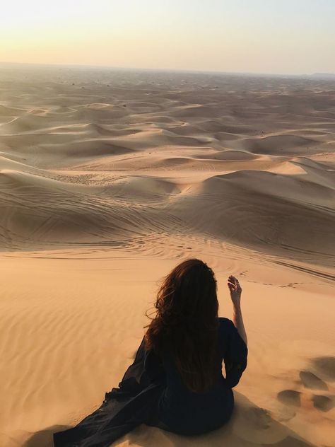 Skyward Brandon Sanderson, Huacachina Peru, Dubai Photoshoot, Egypt Aesthetic, Desert Aesthetic, Dubai Aesthetic, Brandon Sanderson, Travel Pictures Poses, Arabian Beauty