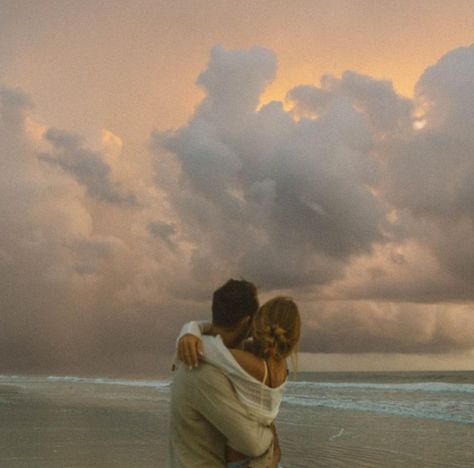 Beach At Sunset, Shotting Photo, My Kind Of Love, Photo Couple, This Is Love, Couple Shoot, Two People, Couple Aesthetic, Photography Inspo