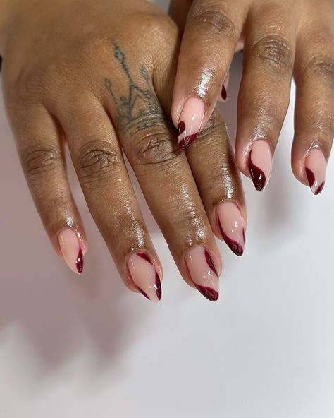 Burgundy abstracts 🫶🏾 Nail Designs Oval, Burgundy Nail Designs, Medium Acrylics, Nail Aesthetics, Almond Nail Designs, Style Themes, Simple Gel Nails, Nail Design Inspiration, Casual Nails