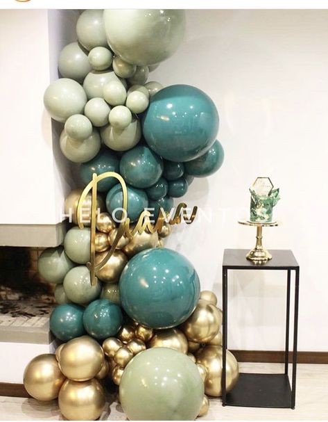 Teal Balloon Garland, Teal Balloons, 1st Bday Cake, Birthday Deco, Balloon Business, Graduation Party Themes, Green Balloon, 70th Birthday Parties, Birthday Balloon Decorations