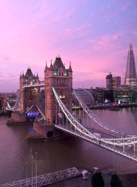 Pink sunrise over Tower Bridge in London  London England UK  Travel Guide & Tips Iphone 7 Pictures, Wallpapers For Iphone 7, Hd Wallpapers For Iphone, Uk Aesthetic, Pink London, London Wallpaper, Aesthetic London, England Aesthetic, London Dreams