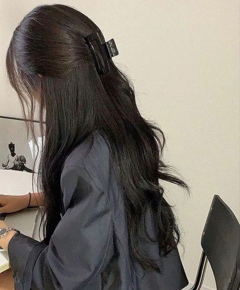 Long Black Hair, Long Hair Girl, Dream Hair, Korean Hairstyle, Aesthetic Hair, Long Black, Dark Hair, Pretty Hairstyles, Hair Goals