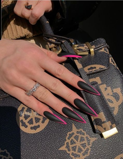 Nail Symbols, Gothic Gel Nails, Nails Ideas Stiletto, Lady Gaga Nails, Nail Designs Trends, Punk Nails, New Nail Designs, Goth Nails, Grunge Nails