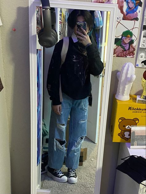 Baggy Converse Outfit, Jeans And Converse Outfit, Converse Outfit, Jeans And Converse, Outfits With Converse, Loose Jeans, Baggy Jeans, Denim Jacket, Converse