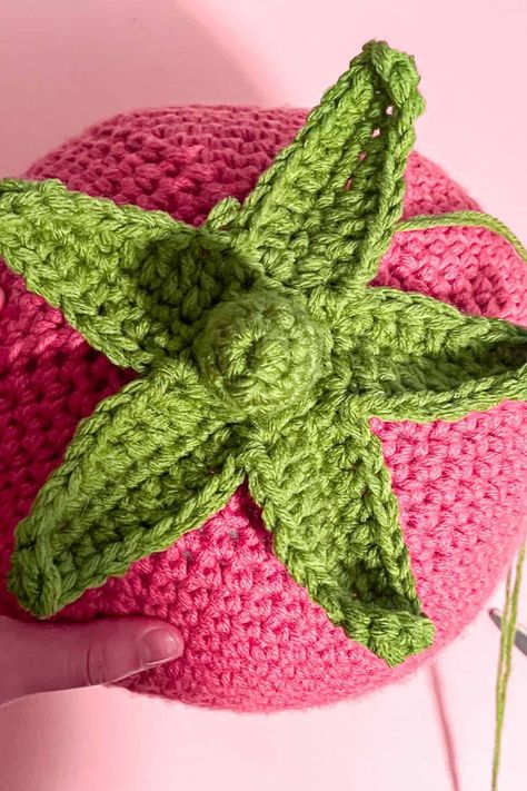 Crochet Strawberry Pillow Pattern - thecaffeinatedsnail.com Crochet Strawberry Pillow Pattern Free, Strawberry Pillow Crochet, Crochet Strawberry Pattern Free, Crochet Strawberry, Lemon Patterns, Crochet Basket Pattern, Crochet Leaves, Crochet Round, Crochet Basket