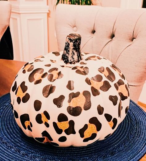 Pumpkin Paintings, Leopard Pumpkin, Pumpkin Painting, Clay Stuff, Painted Pumpkins, Water Colour, Cheetah Print, Pumpkins, Watercolor Paintings