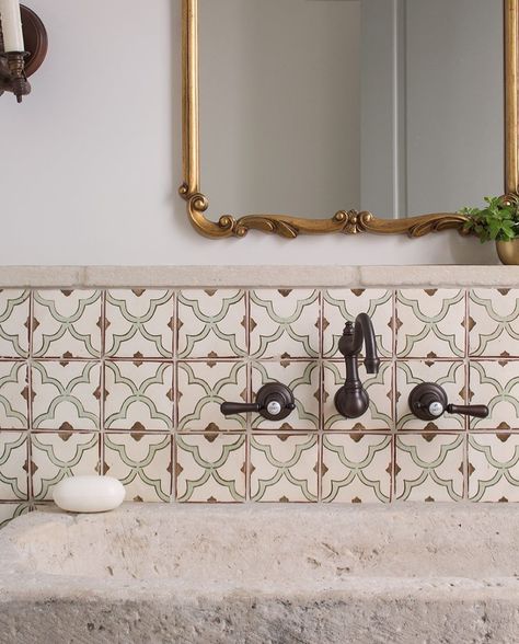 Spanish Tile Backsplash, Spanish Bathroom, Mosaic Backsplash, Spanish Style Homes, Spanish Tile, Bathroom Ideas Modern, Backsplash Tile, Spanish House, Dream House Interior