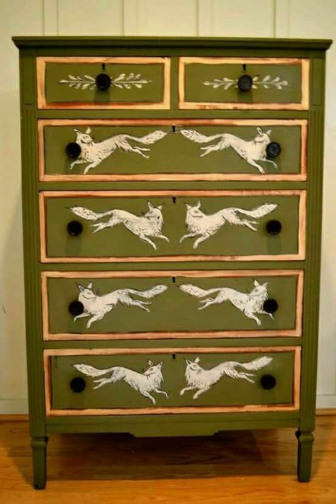 Floating Nightstand Ideas, Modern Floating Nightstand, Nightstand Ideas, Motif Art Deco, Vintage Chest, Furniture Renovation, Flipping Furniture, Equestrian Style, Dream House Decor