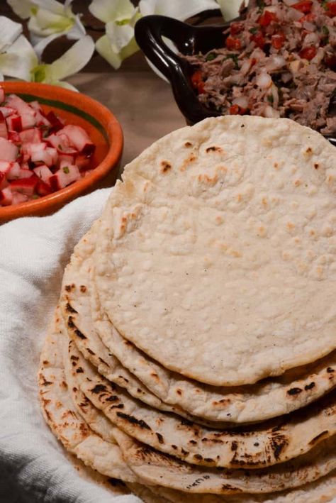 Guatemalan Tortillas Thick Tortillas, Guatemala Recipes, Guatemala Food, Tortillas Homemade, Guatemalan Food, Cassava Flour Tortillas, Guatemalan Recipes, Tortilla Press, Tortilla Recipe