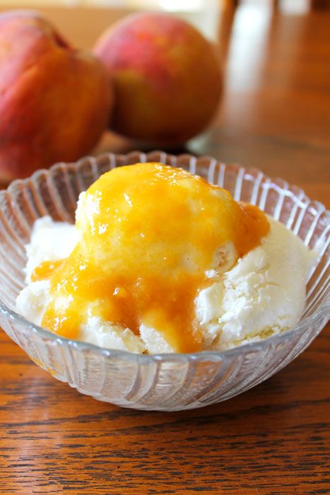 Homemade Ice Cream with Fresh Peach Sauce - A delicious way to use up fresh peaches from the farmers market! Peach Ice Cream Topping, Fresh Peach Sauce, Ooey Gooey Butter Bars, Fresh Peach Ice Cream, Recipe For Ice Cream, Peach Sauce, Easy Homemade Ice Cream, Peach Ice Cream, Homemade Vanilla Ice Cream