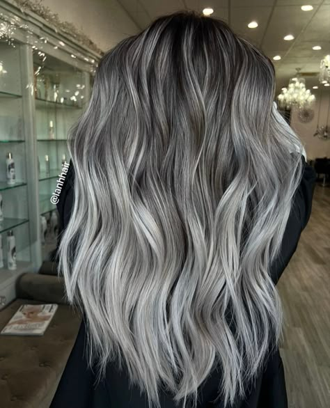 Asian Silver Hair Balayage, Platinum Babylights On Dark Hair, Creamy Platinum Blonde Hair, Asian Silver Hair, Ashy Blonde Hair Dark Roots, Ash Blonde Balayage Brunette, Blonde Ash Hair, Silver Blonde Balayage, Silver Ash Hair