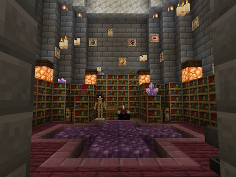 Minecraft Medieval Enchanting Room, Minecraft Enchantment Room Ideas Underground, Amethyst Room Minecraft, Minecraft Display Room, Magic Room Minecraft, Minecraft Enchanting Table Ideas, Enchanting Table Room Minecraft, Minecraft Smelting Room Ideas, Enchanting Room Minecraft Design