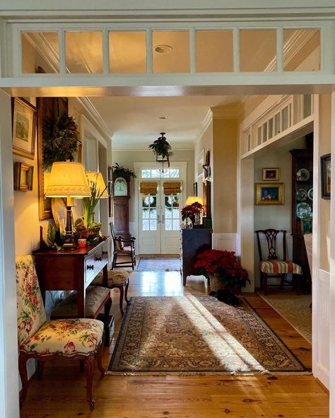 Instagram Lawyer House, Country Colonial, Afternoon Light, English Decor, Foyer Decorating, Foyer Design, Green And Red, Cottage Decor, Traditional House