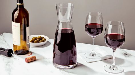 This Sturdy Carafe Replaced My Wine Decanter | Epicurious Red Wine Decanter, Types Of Cocktails, Bottle House, Semillon, Wine Carafe, Wine Tools, Fresh Lemonade, Wine Stains, Bormioli Rocco