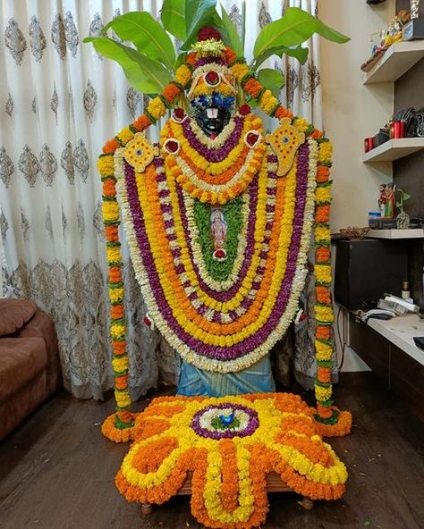 Diy Indian Wedding Decor Ideas, Satya Narayana Pooja Decoration, Satyanarayan Pooja Decoration, Spirituality Room, Sathyanarayana Pooja Decoration At Home, Satyanarayana Pooja Decoration Ideas, Flower Decoration For Pooja, Satyanarayan Pooja, Coconut Wedding