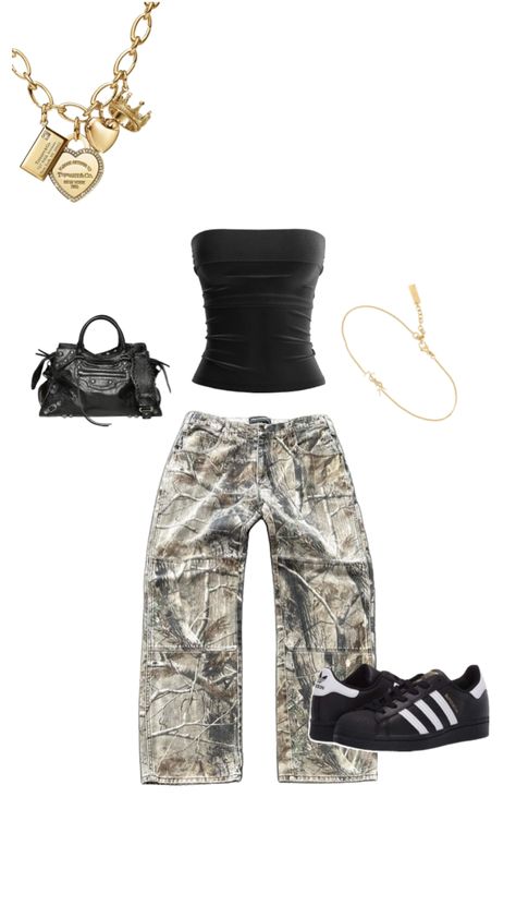 Camo Pants, Style Trends, Travis Scott, Camo, A Woman, Outfit Inspirations, Concert, Sneakers, Pants