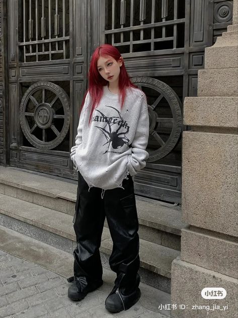 Winter Subversive Outfits, Subversive Fashion Winter, Female Alt Outfits, Acubi Fashion Aesthetic Winter, Archive Aesthetic Outfits, Gucci Aesthetic Outfit, Japan Fashion Aesthetic, Tomboy Outfits Winter, Female Streetwear Outfits