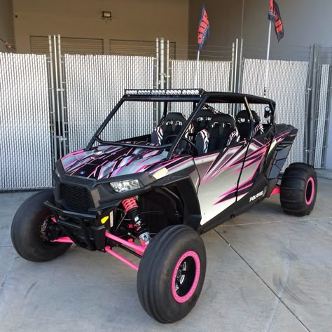 Awesome pink 4 seater RZR Pink Side By Side Atv, Pink 4 Wheeler, Razor Car, Pink Four Wheeler, Pink Chevy Trucks, Pink Vehicles, 4x4 Car, Cool Dirt Bikes, Pink Truck