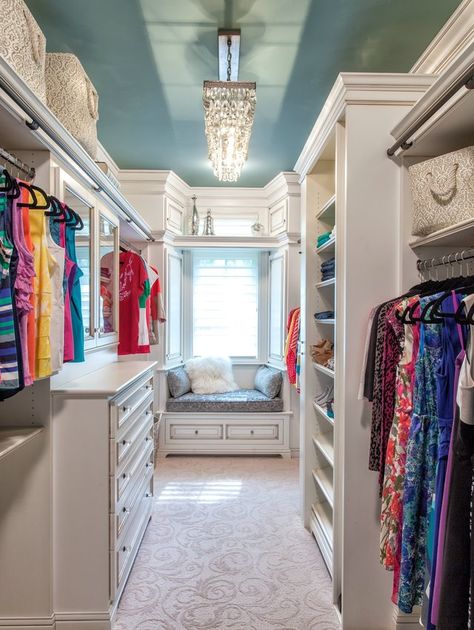 Closet Paint, Luxurious Dressing Room, Bedroom Teal, Pretty Closets, Dream Dressing Room, Painted Closet, Amazing Closets, Walking Closet, Dream Closet Design