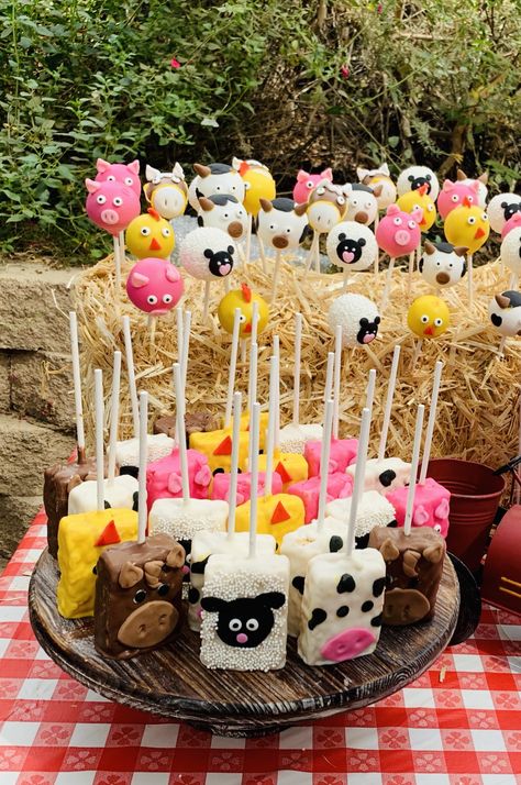 Farm Theme Rice Krispie Treats, Cow Rice Crispy Treats, Farm Animal Rice Krispie Treats, Farm Theme Treat Table, Rice Krispie Treats Animal Theme, Farm Rice Krispie Treats, Farm Treats Birthday Parties, Cow Rice Krispie Treats, Farm Themed Treats