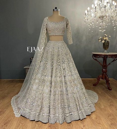 Simple Lengas For Wedding, Lenga For Wedding, Punjabi Reception Outfit Brides, Lehangas For Reception, Punjabi Reception Outfit, Latest Lahengas, Punjabi Engagement Outfit, Lengha Designs Latest, Reception Indian Outfit