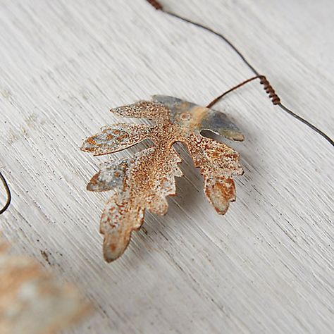 Leaf Garland Diy, Light Autumn, Autumn Farmhouse, Garland Diy, Natural Decor, Copper Leaf, Master Decor, Dry Brush, Metal Works