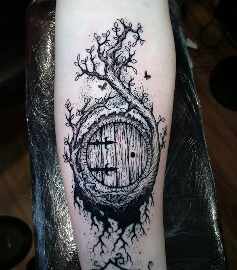 Bilbo Baggins Tattoo, Hobbit House Tattoo, Fairy Door Tattoo, Hobbit Door Tattoo, Hobbit Hole Tattoo, Midevil Tattoo Design, Cottagecore Tattoos, Gandalf Tattoo, Cottagecore Tattoo