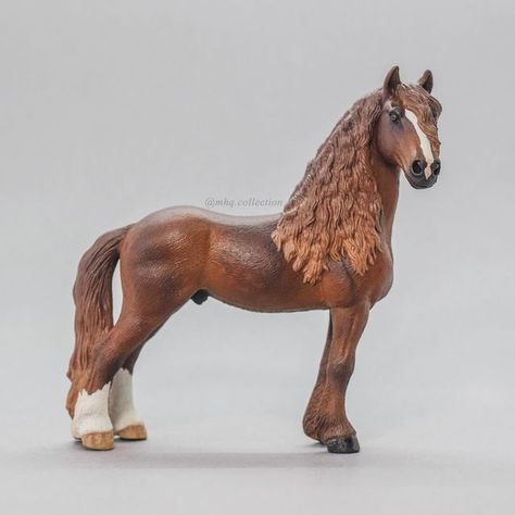 Custom Schleich Horses, Schleich Horse Repaints, Schleich Ideas, Schleich Customs, Schleich Horses, Diy Horse Barn, Horse Model, Bryer Horses, Horse Toys