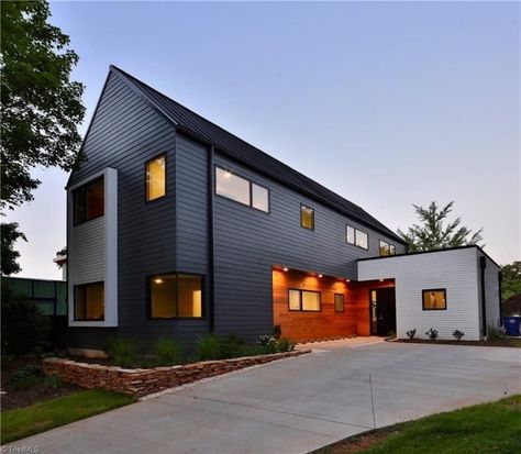 Contemporary Floor Plans, Modern Barndominium, Modernist House, Modern Barn House, Metal House, Architecture Construction, Farmhouse Barndominium, Contemporary Floor, Barn Style House