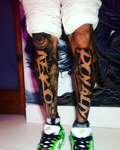 BREEZY on Instagram: “@gangatattoo MY WORLD ON MY LEGS” Long Sleeve Tattoo, Chris Brown Photos, Chris Brown Photoshoot, Chris Brown Outfits, Black Men Tattoos, Characters From Movies, Chris Long, Chris Brown X, Shin Tattoo