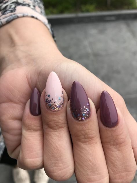 Fall Nails Glitter, Unghie Sfumate, Nails Glitter, Cute Gel Nails, Dipped Nails, Pretty Acrylic Nails, Fancy Nails, Chic Nails, Short Acrylic Nails