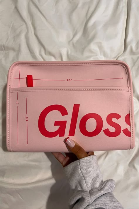 Makeup Bag Glossier, Balm Dot Com Glossier, Glossier Makeup Bag, Lip Balm Cute, Skin Cycling Routine, Glossier Perfume, Skincare Routine Steps, Balm Dot Com, Glossier Aesthetic