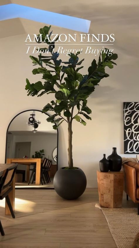 Dutch Apartment, Richmond Apartment, Fiddle Tree, Faux Plants Decor, Fiddle Leaf Tree, Indoor Plants Styling, Ficus Lyrata, Fiddle Leaf Fig Tree, Porch And Balcony