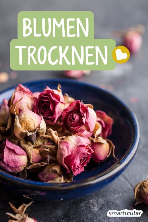 Rosen sind besonders beliebt, doch es lassen sich auch alle anderen Blumen trocknen: Es gibt Methoden für einzelne Blüten und auch für ganze Blumensträuße.