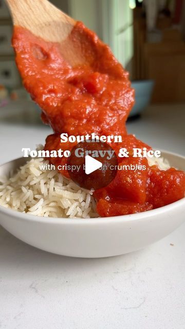 MacKenzie Smith on Instagram: "Welcome to episode 1 of: “I learnt it from my Mama!” This Southern Tomato Gravy & Rice recipe was a staple growing up and it still continues to be big part of my life and weekly meals. It’s so simple but so incredibly delicious and to me, it’s one of the ultimate comfort foods. We serve it with a ton of delicious farmers market veggies and it always hits the spot. If you want more southern food inspiration, be sure to check the blog because I just put up a whole collection of my mom’s recipes and they’re EVERYTHING!

🩷Comment “Gravy Girl” to get the full recipe sent straight to your insta inbox or email!

✨ INGREDIENTS ✨
5 slices Thick Cut Smoked Bacon or 2 tablespoon bacon grease, roughly chopped
3 tablespoon Flour
1 28 oz can Crushed Tomatoes
1 14.5 oz can Tomato Gravy Recipe Southern, Mackenzie Smith, Tomato Gravy, Weekly Meals, Southern Food, Bacon Grease, Smoked Bacon, Ultimate Comfort Food, Crushed Tomatoes