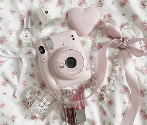 Pink Polaroid Camera, Mini 11 Instant Camera, Fujifilm Instax Mini 11, Instax Mini 11, Highlight Ig, Pink Camera, Instax Film, Fuji Instax, Soft Pink Theme