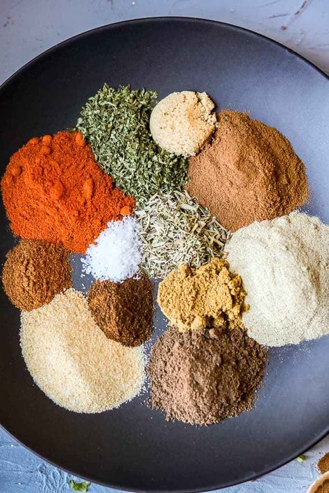 Jamaican Jerk Seasoning, Homemade Spice Mix, Dry Rub Recipes, Spice Blends Recipes, Jamaican Dishes, Homemade Seasoning, Spice Mix Recipes, Seasoning And Spice, Dry Rubs