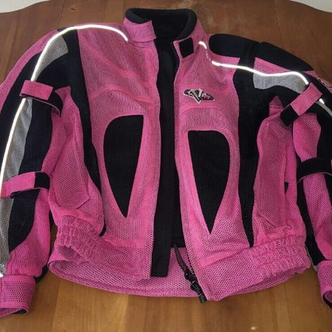 Pink Racer Outfit, Pink Motorcycle Jacket Outfit, Pink Motorcycle Outfit, Pink Cyberpunk Outfit, Pink Motorcycle Aesthetic, Pink Motorbike Aesthetic, Pink Techwear, Pink Racer Jacket, Motorcycle Helmets For Women