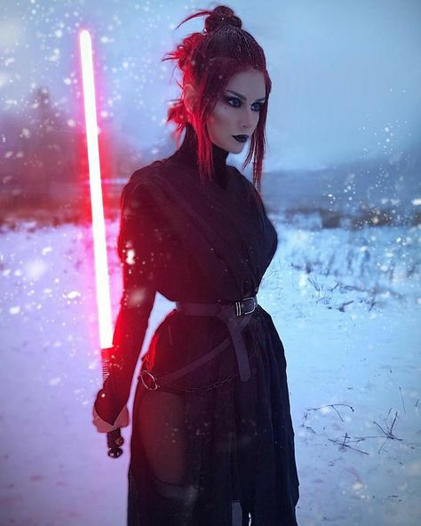 Female Sith Cosplay, Star Wars Female Sith, Sith Lord Costume, Sith Lord Cosplay, Star Wars Sith Female, Star Wars Female, Sith Makeup, Rey From Star Wars, Sith Costume