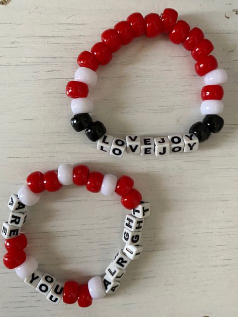 Dsmp Bead Bracelets, Lovejoy Bracelet Ideas, Dsmp Gift Ideas, Lovejoy Kandi, Mcyt Bracelets, Lovejoy Outfit Ideas, Dsmp Jewelry, Dsmp Bracelet Ideas, Kandi Bracelets Ideas Words